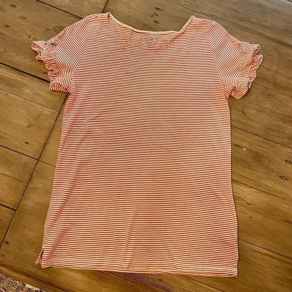 𝅺LOFT ruffled sleeve striped top